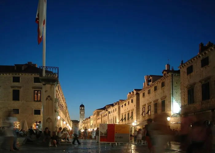 Dubrovnik Throne Suite Ii.