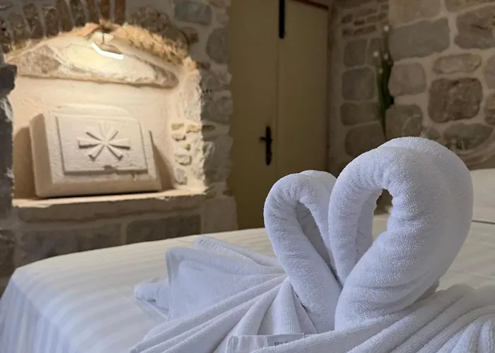 Dubrovnik Throne Suite Ii.